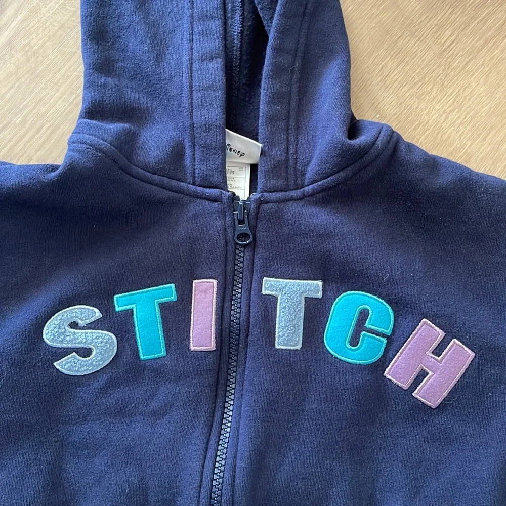 EUC Walt Disney World Kids Stitch Hooded Zip Up Sweatshirt Size S (6) - Picture 2 of 5